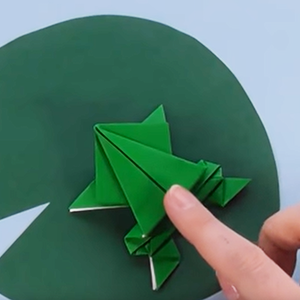Actividad con papel. Origami de ranita